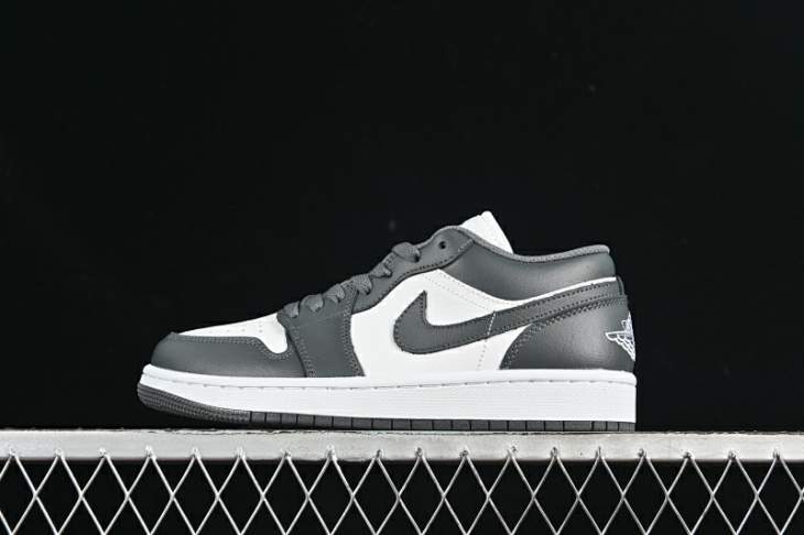 Picture of Air Jordan 1 LOW _SKUfw20213097974410641fw